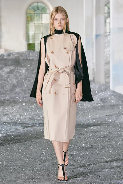 Look 19